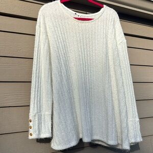 White light-weight sweater